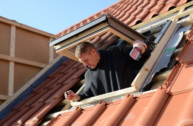 Pose de fenêtres de toit Velux à Rabatelière